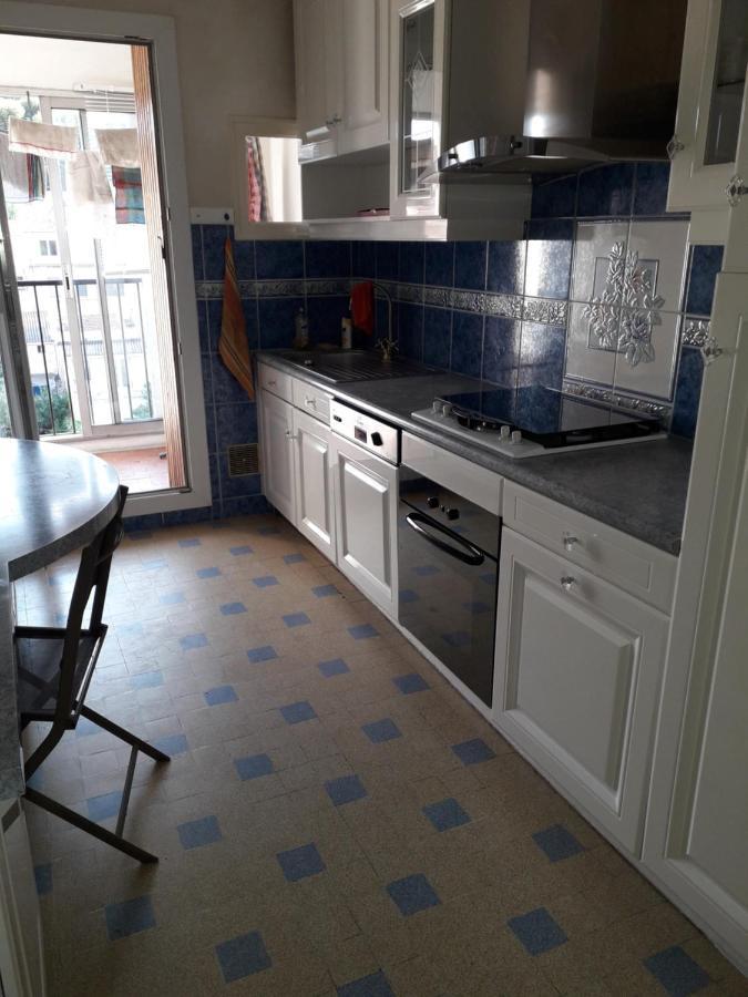 Chambre B2 Dans Un Appartement En Colocation Marseille Ngoại thất bức ảnh