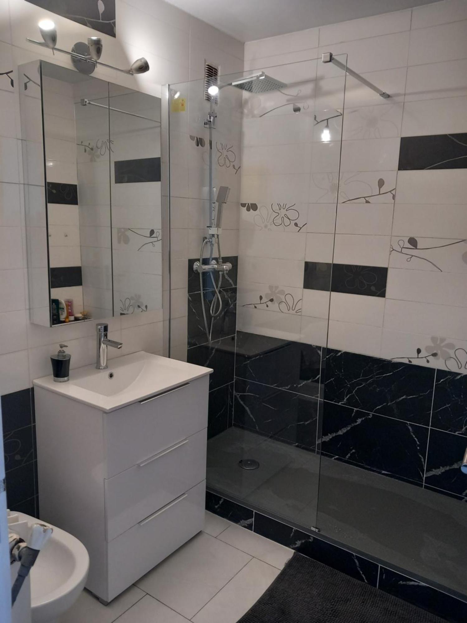 Chambre B2 Dans Un Appartement En Colocation Marseille Ngoại thất bức ảnh